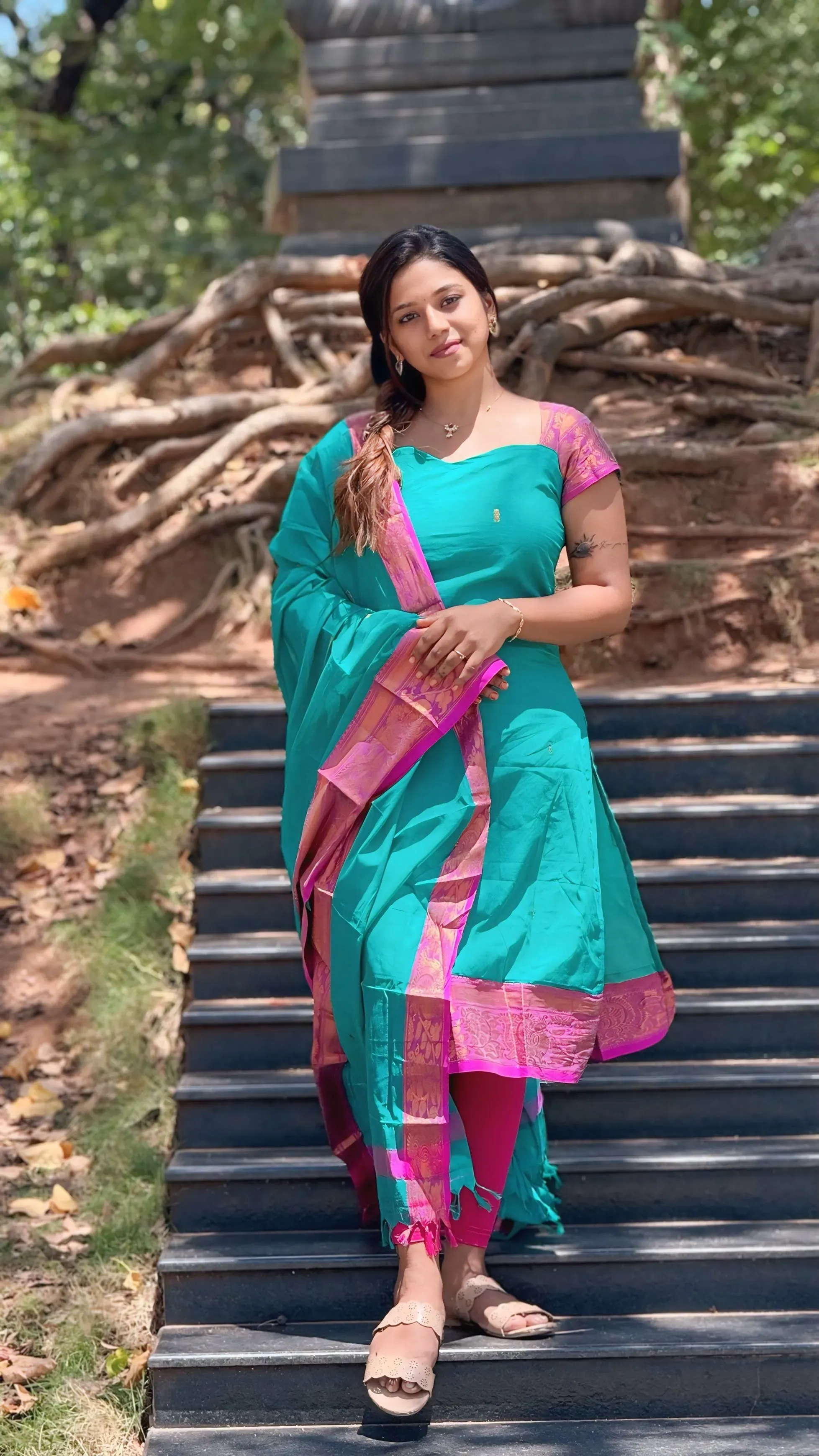 Kurti with shawl